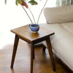 サイドテーブル